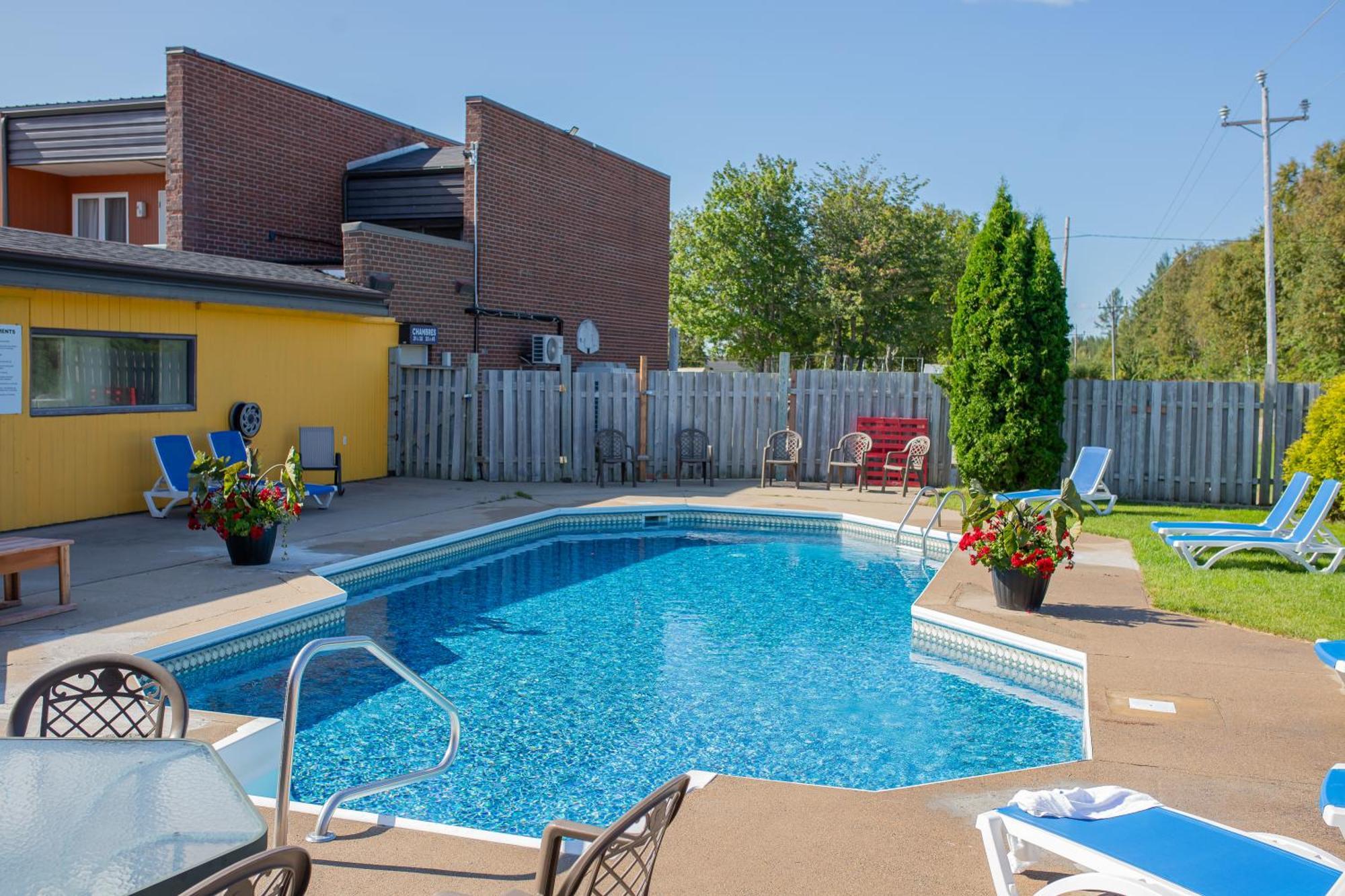 Complexe Hotelier Escoumins Les Escoumins Buitenkant foto
