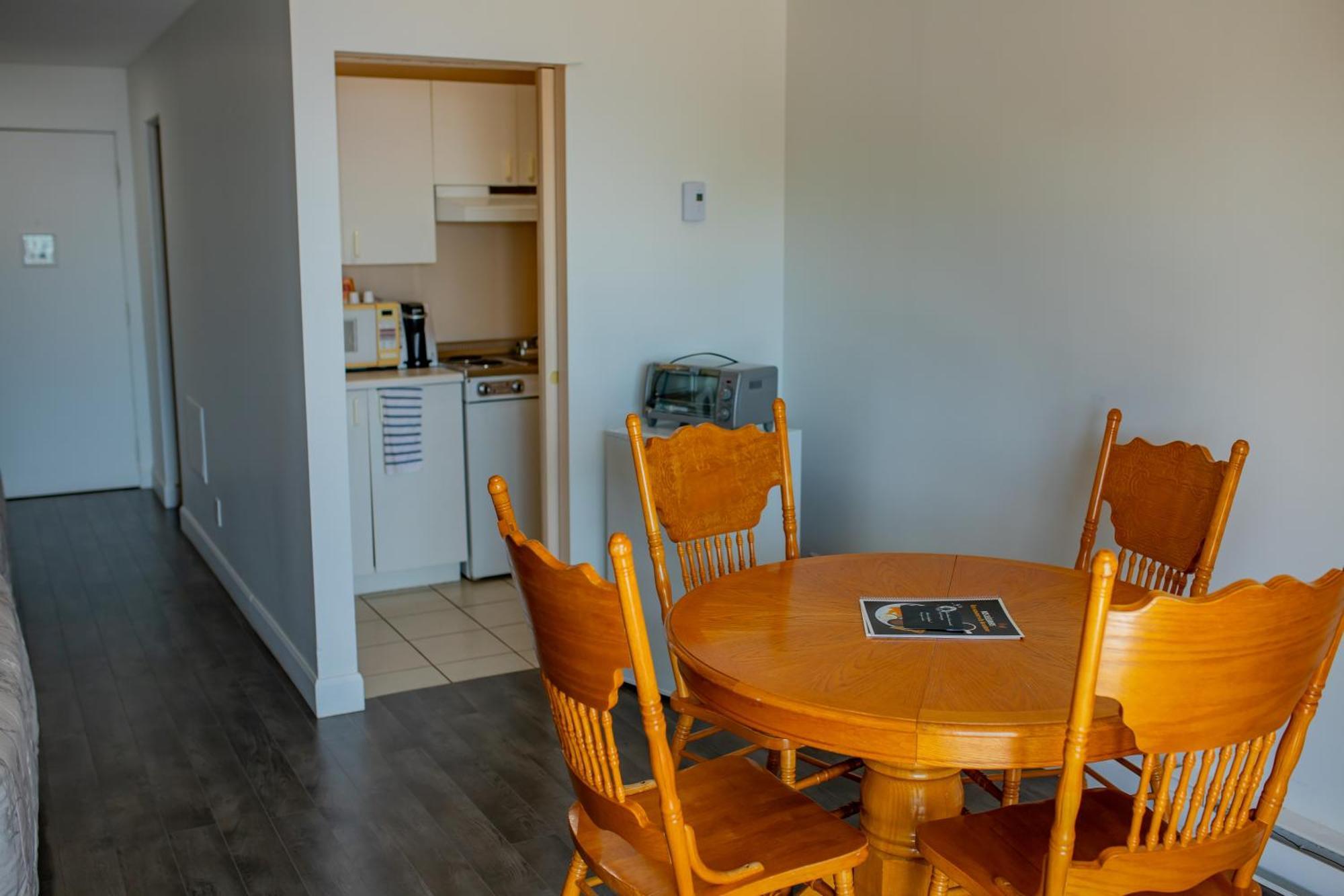 Complexe Hotelier Escoumins Les Escoumins Buitenkant foto