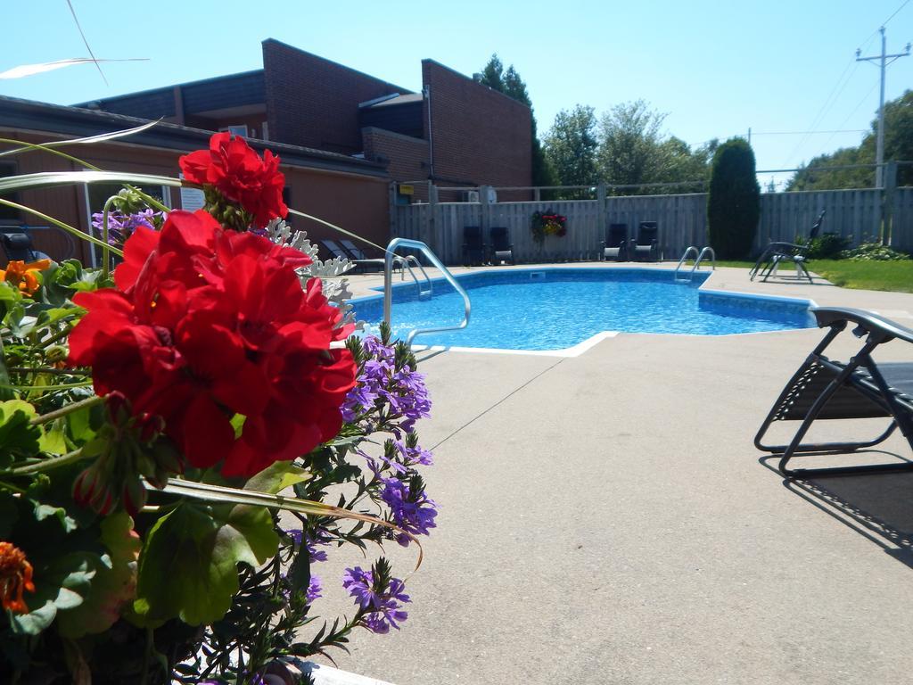 Complexe Hotelier Escoumins Les Escoumins Buitenkant foto