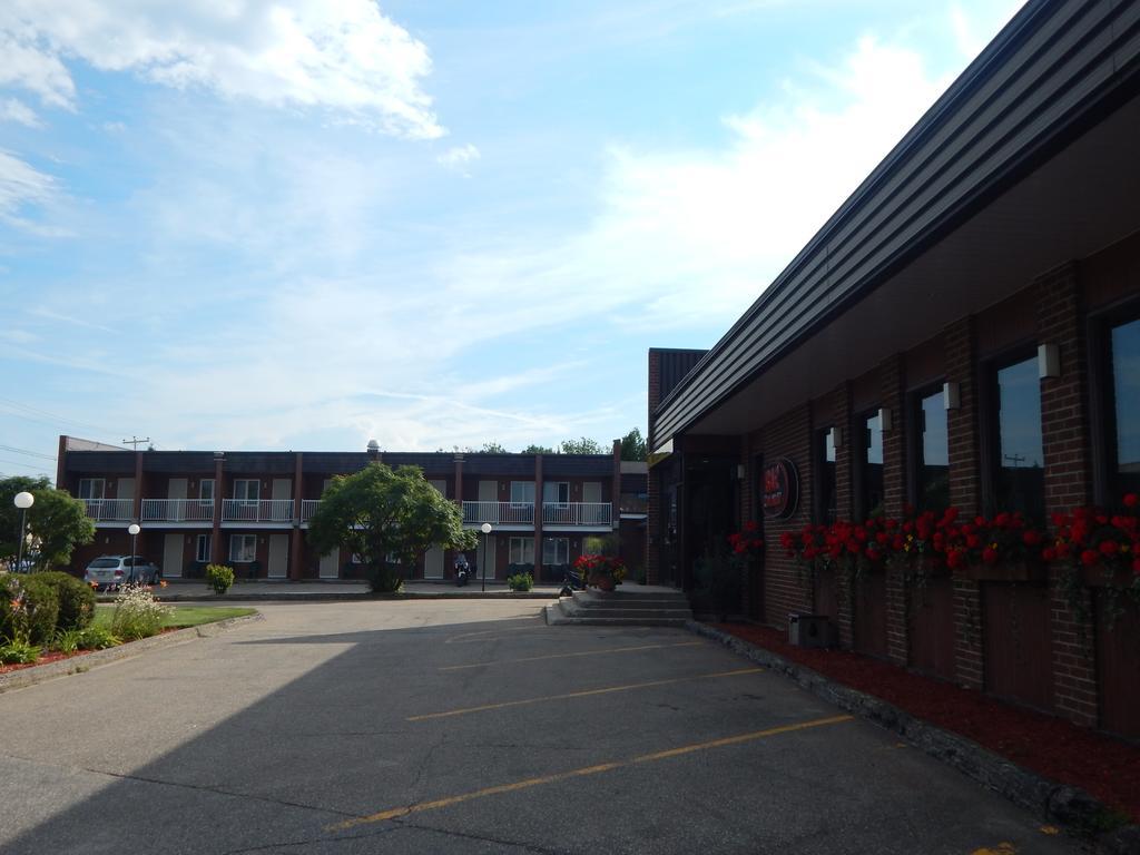 Complexe Hotelier Escoumins Les Escoumins Buitenkant foto